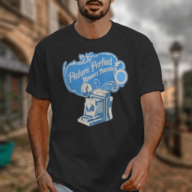 Picture Perfect Memories Forever Vintage Camera Nostalgia Unisex T-Shirt