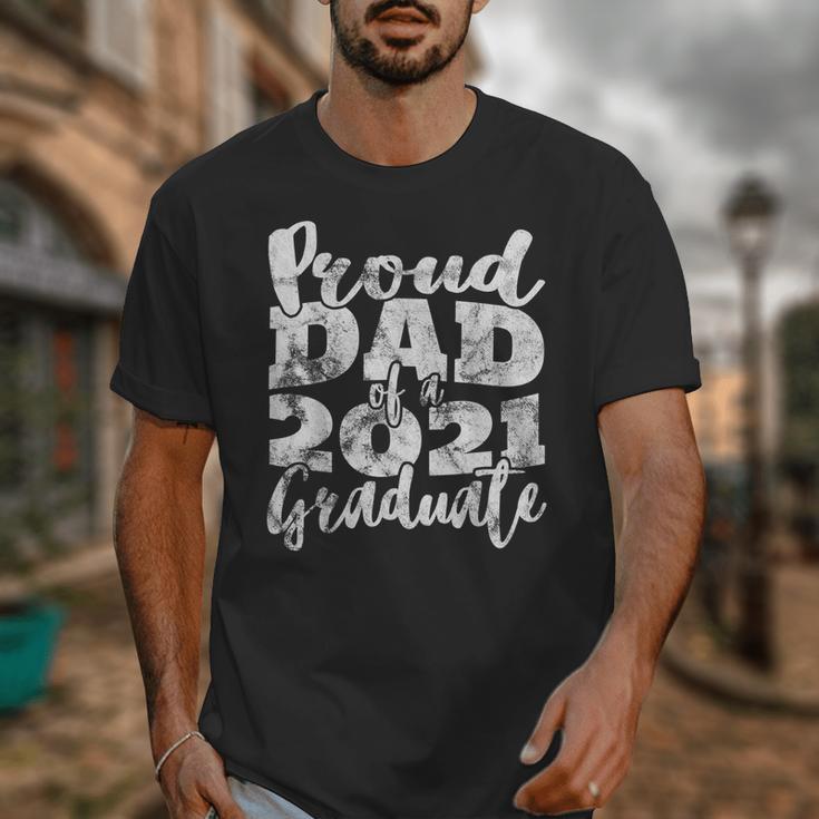 Proud Dad Of a 2021 Graduate Father Senior 21 Graduation Unisex T-Shirt