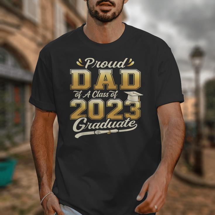 Proud Dad Of a Class Of 2023 Graduate Senior Graduation Unisex T-Shirt