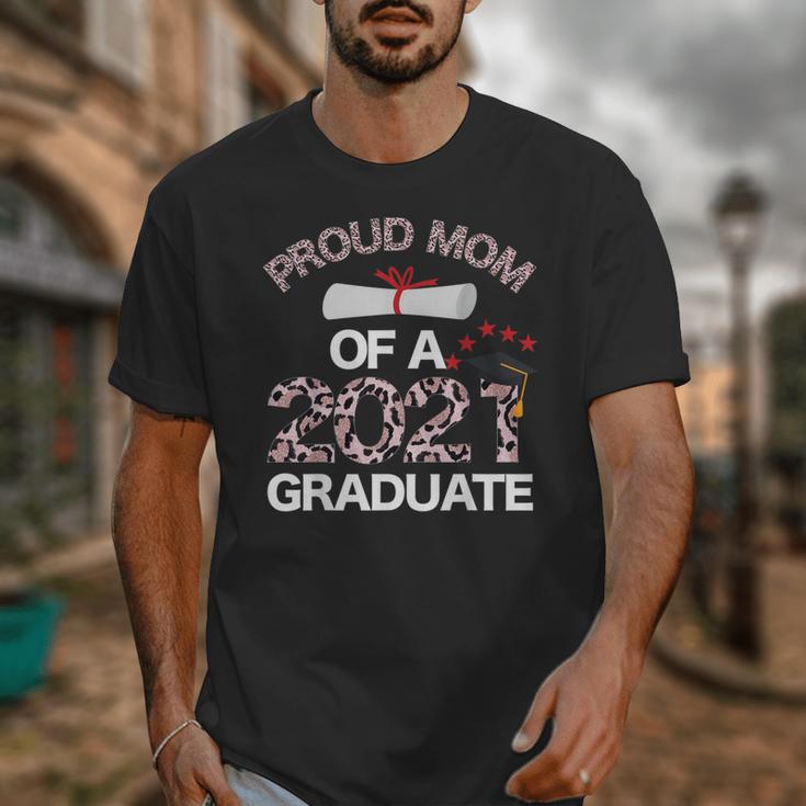 Proud Mom Of A 2021 Graduate Leopard Print Graduation Mama Unisex T-Shirt