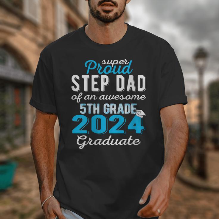 Proud Step Dad Of 5th Grade Graduate 2024 Family Graduation Unisex T-Shirt