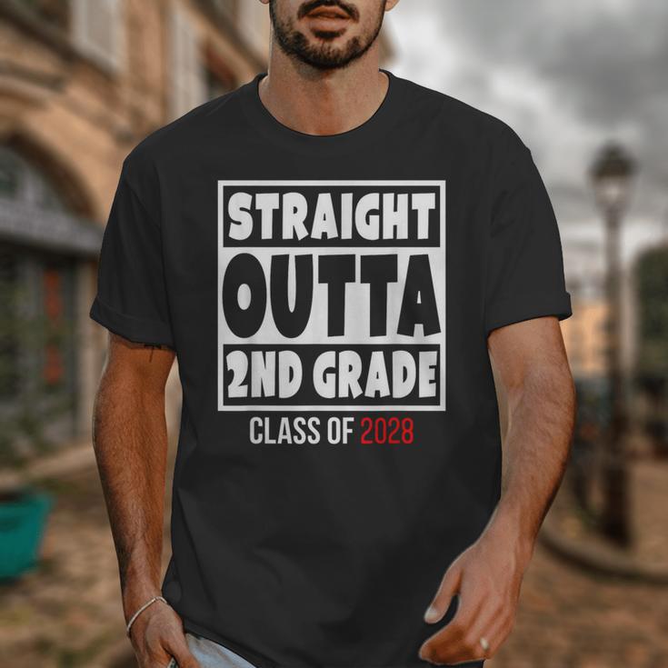 Straight Outta 2nd Grade Class Of 2028 Shirt Graduation Unisex T-Shirt