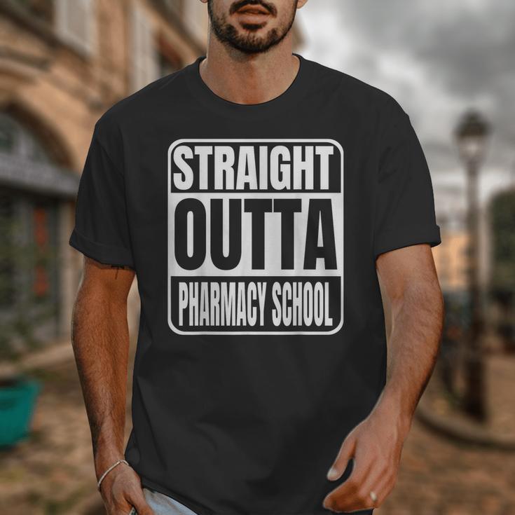 Straight Outta Pharmacy School Class 2025 Pharma Graduation Unisex T-Shirt