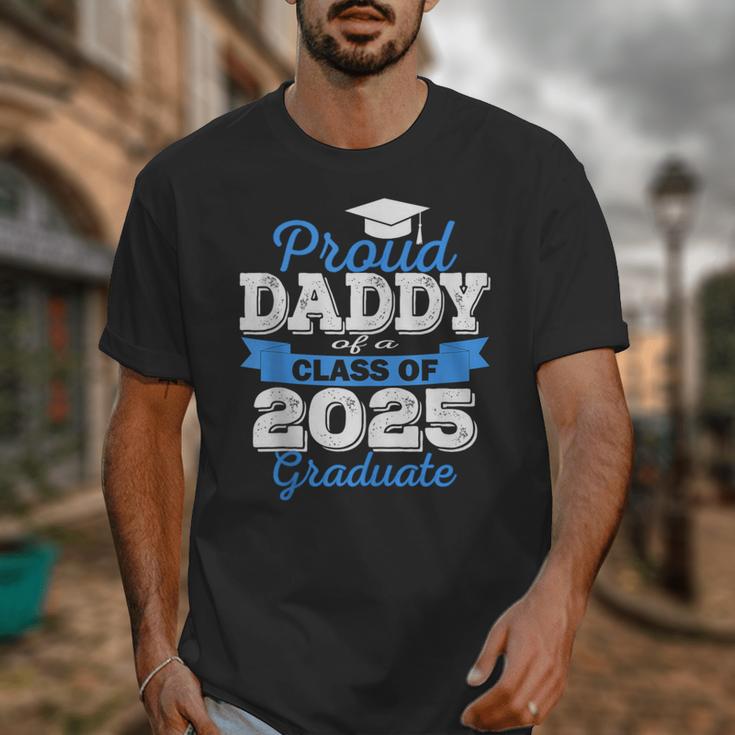 Super Proud Daddy Of 2025 Graduate Senior Graduation Family Unisex T-Shirt