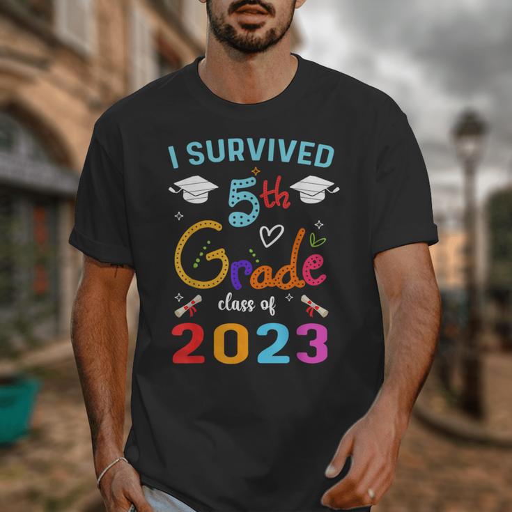 I Survived 5th Grade Graduation Class 2023 Elementary Unisex T-Shirt