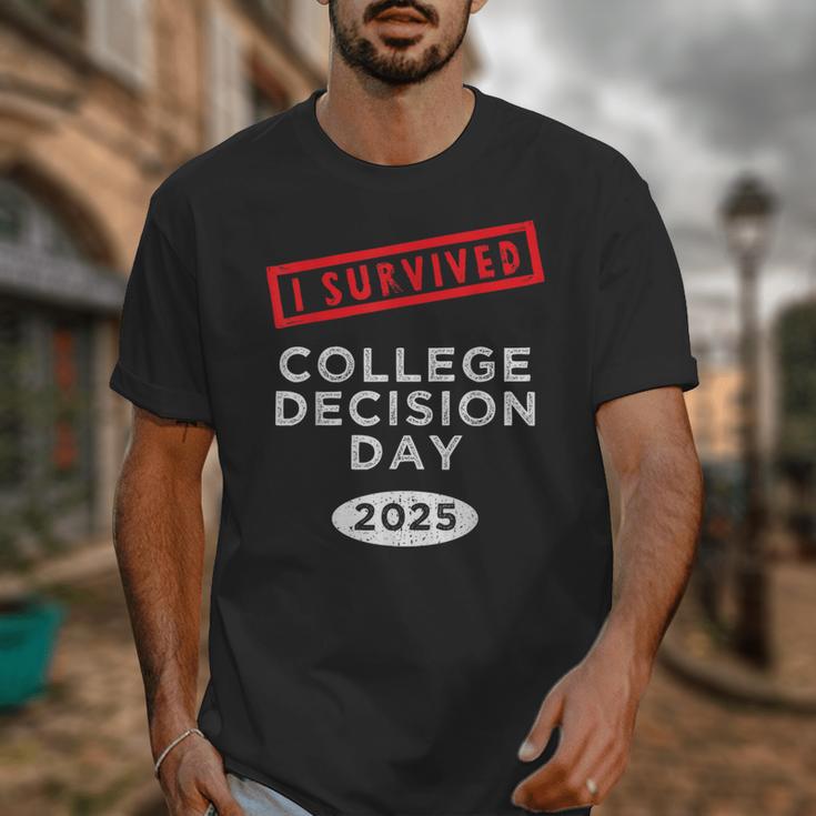 I Survived College Decision Day Graduation Class Of 25 Unisex T-Shirt