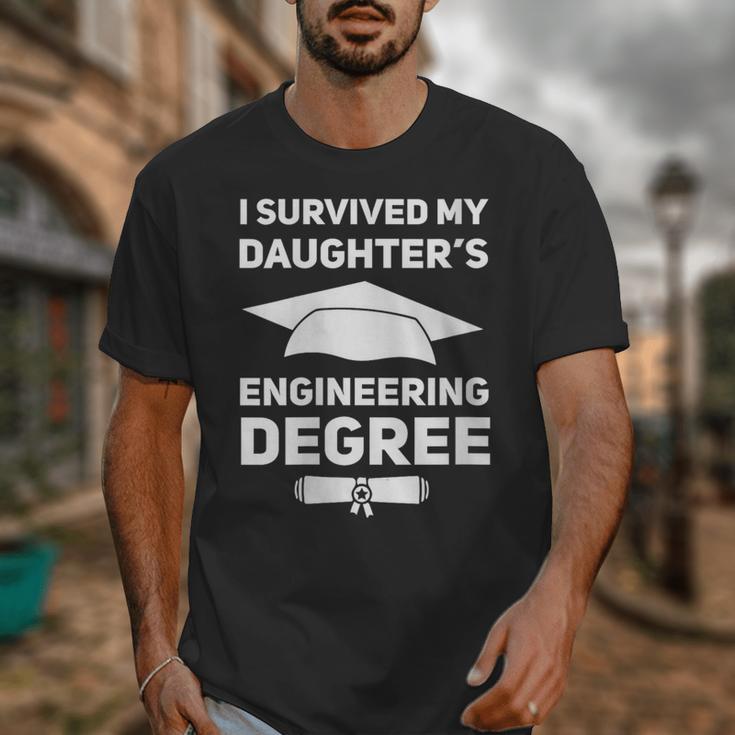 I Survived My Daughter's Engineering Degree Graduation Unisex T-Shirt