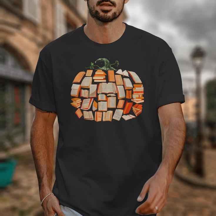 Thanksgiving Fall Books Pumpkins Vintage Library Teacher Kid Unisex T-Shirt