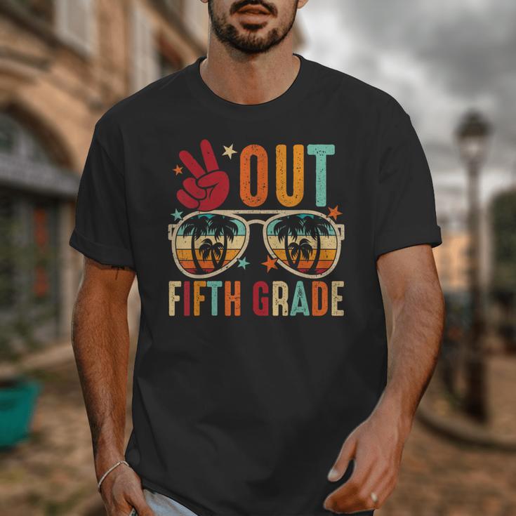 Vintage Peace Out 5th Grade Graduation Last Day Of School Unisex T-Shirt