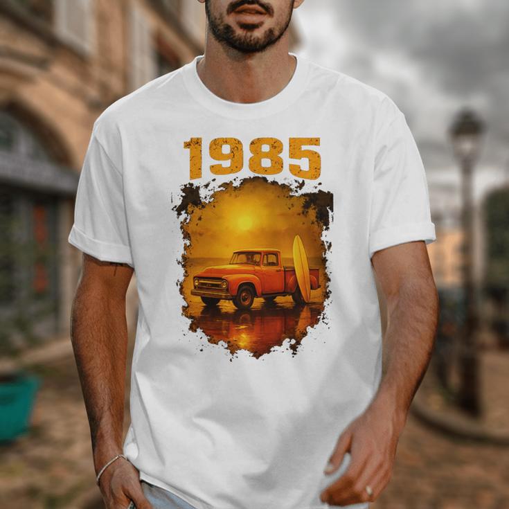 1985 Vintage Sunset Surf Truck Retro Beach Nostalgia Unisex T-Shirt 1985 Vintage Sunset Surf Truck Retro Beach Nostalgia Unisex T-Shirt