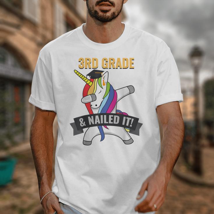3RD GRADE NAILED IT UNICORN DABBING GRADUATION T-SHIRT Unisex T-Shirt