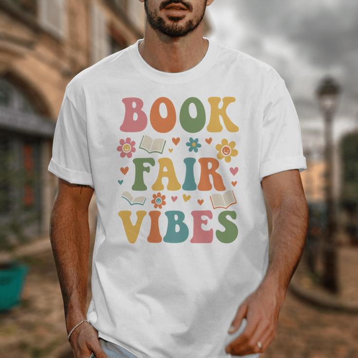 Book Fair Vibes Groovy Retro School Reading Nostalgic Unisex T-Shirt