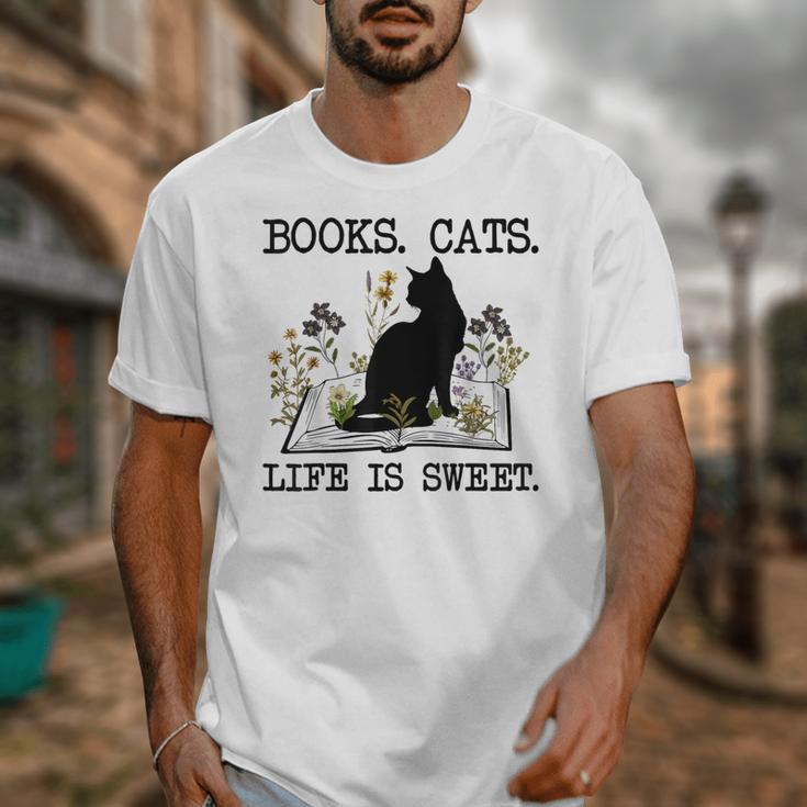 Books Cats Life Is Sweet Cat Book Lover Men Women Teen Unisex T-Shirt