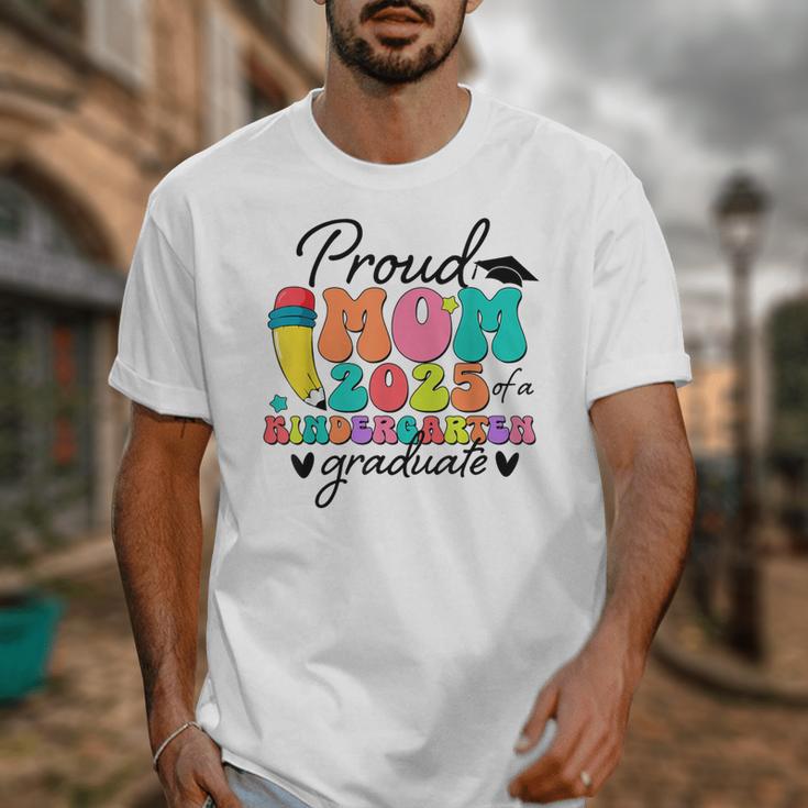 Proud Mom Class Of 2025 Kindergarten Graduate Graduation Unisex T-Shirt