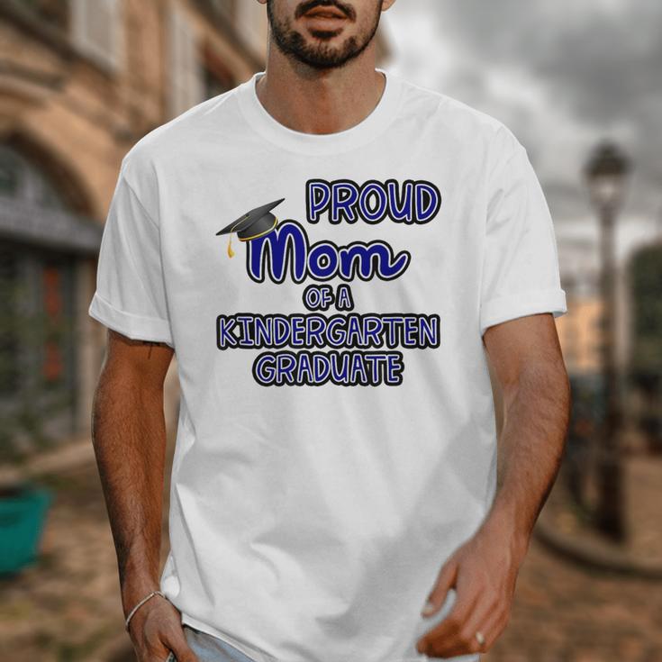 Proud Mom Of a Kindergarten Graduate Graduation TShirt Unisex T-Shirt