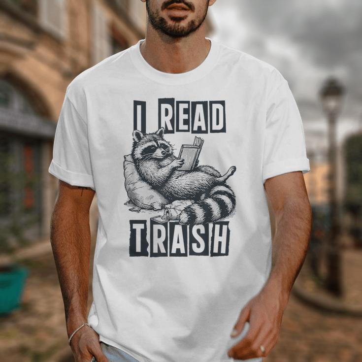 Racoon Reading Spicy Smutty Book Booktok I Read Trashy Books Unisex T-Shirt