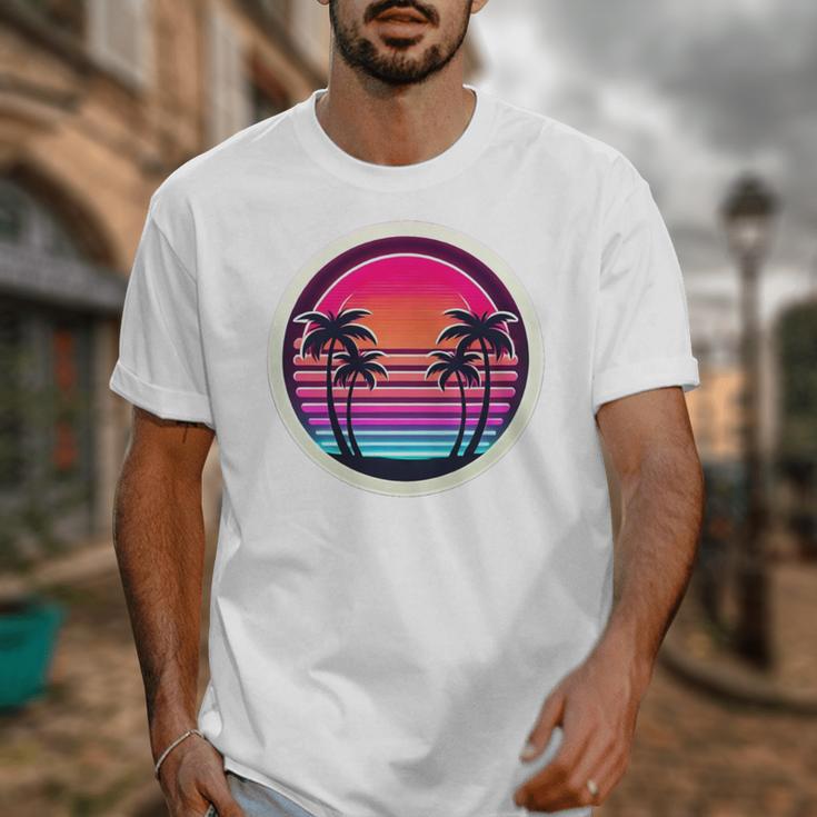 Retro 80s Synthwave Sunset & Palm Trees Retro Nostalgia 80s Unisex T-Shirt