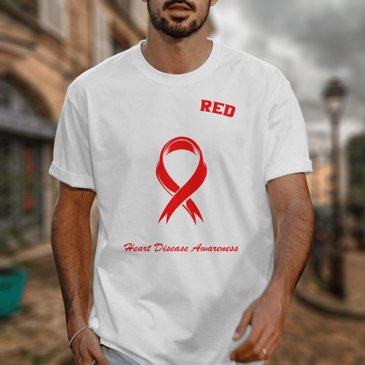 I Wear Red In Memory Of My Mom Heart Disease Awareness Month Unisex T-Shirt I Wear Red In Memory Of My Mom Heart Disease Awareness Month Unisex T-Shirt