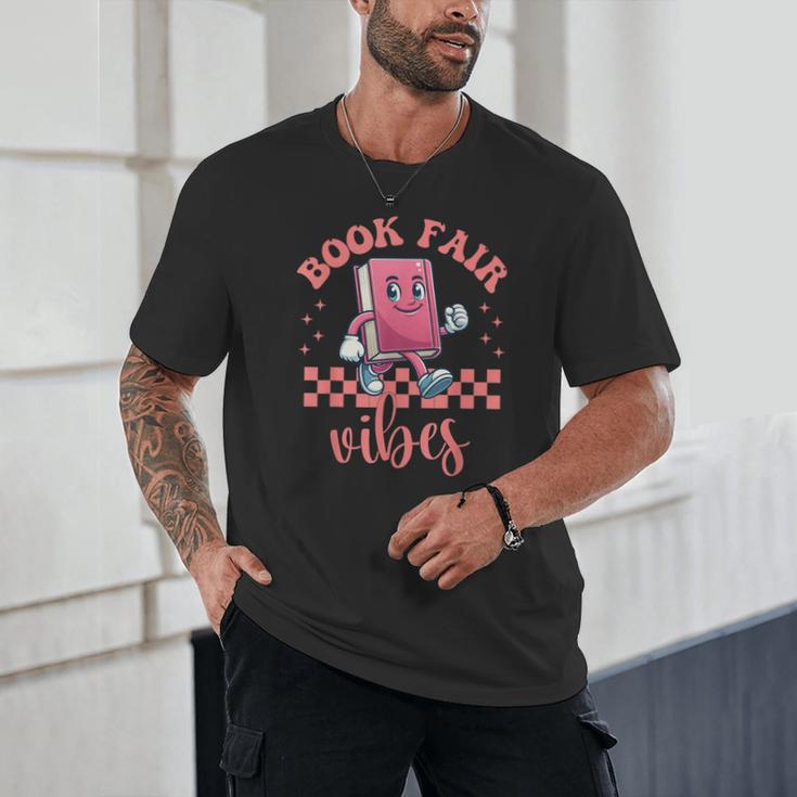Book Fair Vibes School Librarian Retro 70s Reading Bookworm Unisex T-Shirt