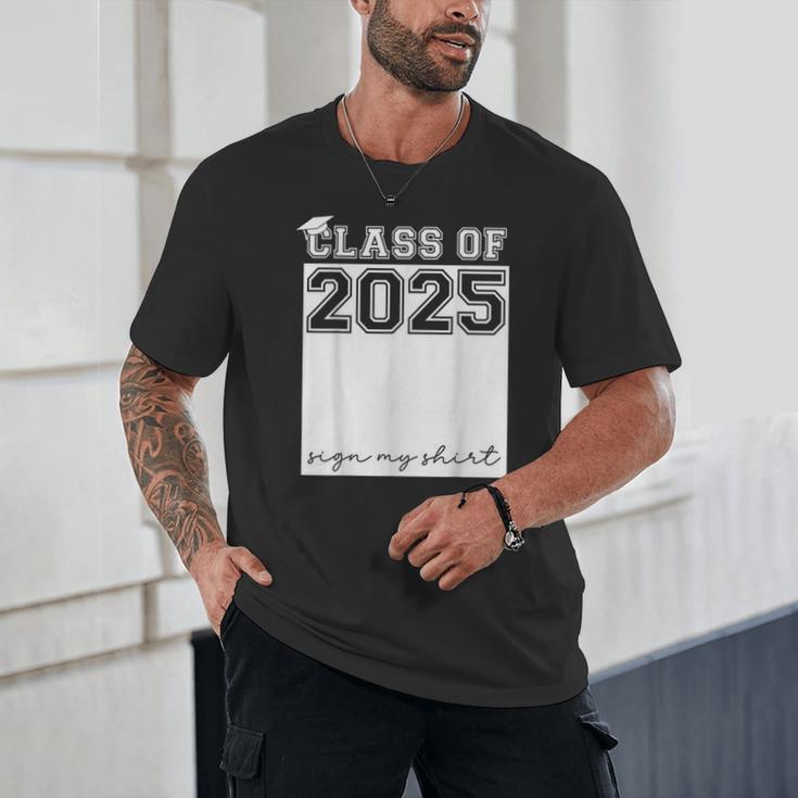 Class Of 2025 Sign My Shirt Senior 2025 Graduation Unisex T-Shirt