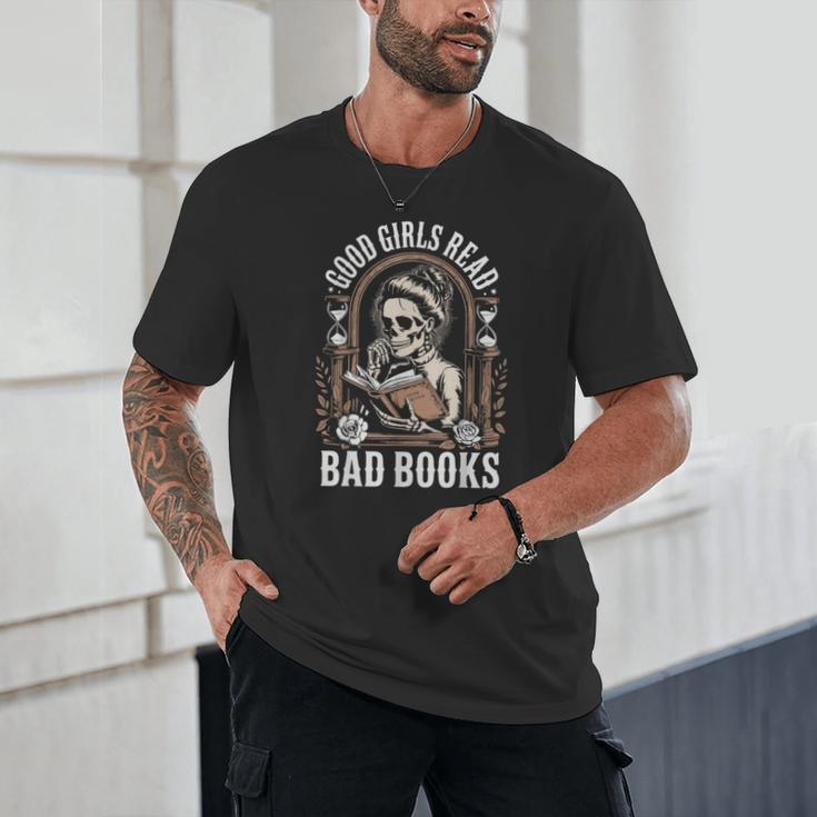 Good Girls Read Bad Books Unisex T-Shirt