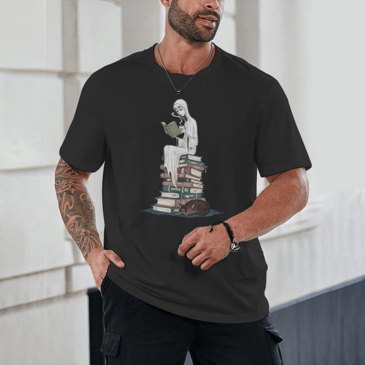 Gothic Librarian Halloween Books Tee For Teachers Unisex T-Shirt