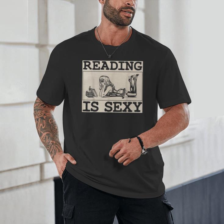 Hot Pin Up Girl Comic Book Vintage Reading Is Sexy Unisex T-Shirt