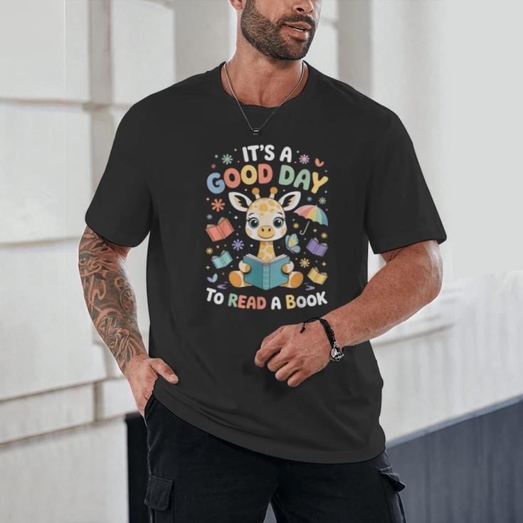 It's a Good Day To Read a Book Cute Giraffe Unisex T-Shirt
