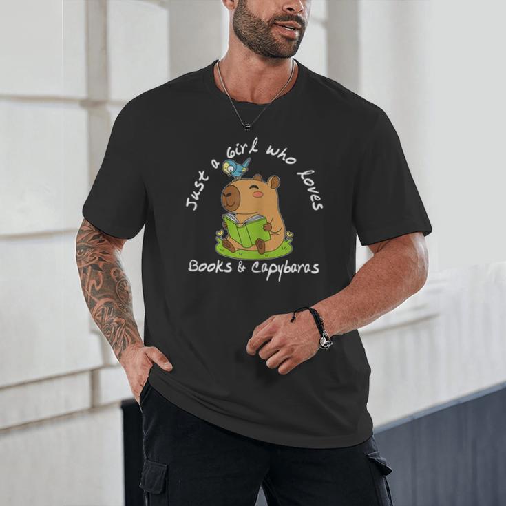 Just a Girl Who Loves Books And Capybaras Unisex T-Shirt