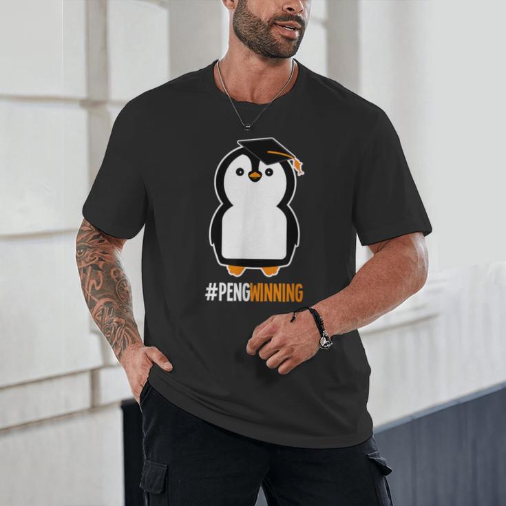 Penguin Graduation For Grads Hashtag Pengwinning Unisex T-Shirt
