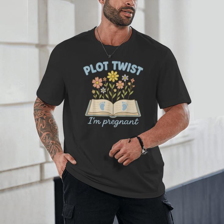 Plot Twist I'm Pregnant Literary Pregnancy Announcement Book Unisex T-Shirt