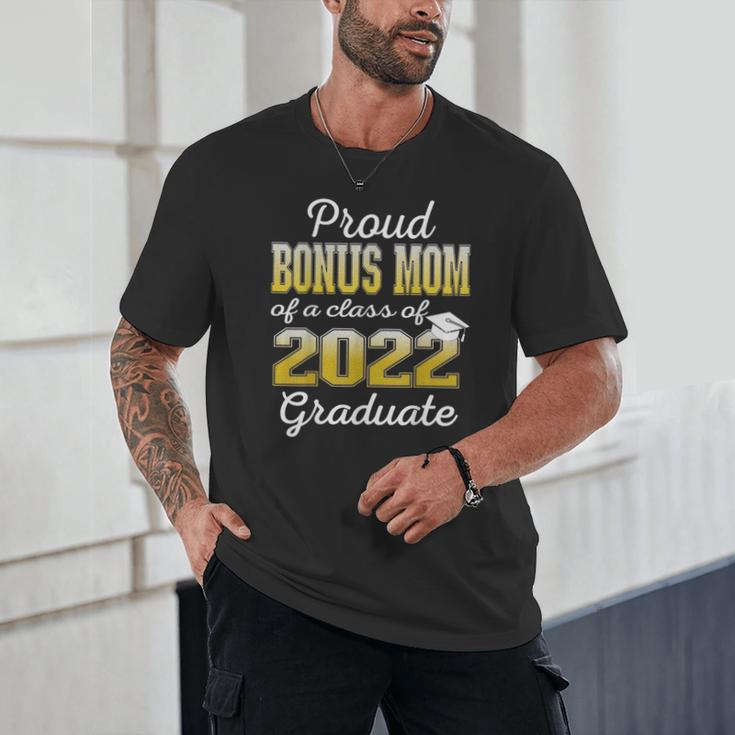 Proud Bonus Mom Of 2022 Graduate Class 2022 Graduation 22 Unisex T-Shirt