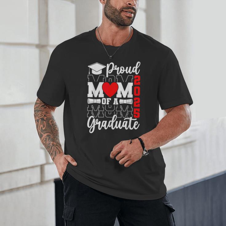 Proud Mom Of a Class Of 2025 Graduate Senior Mom Graduation Unisex T-Shirt