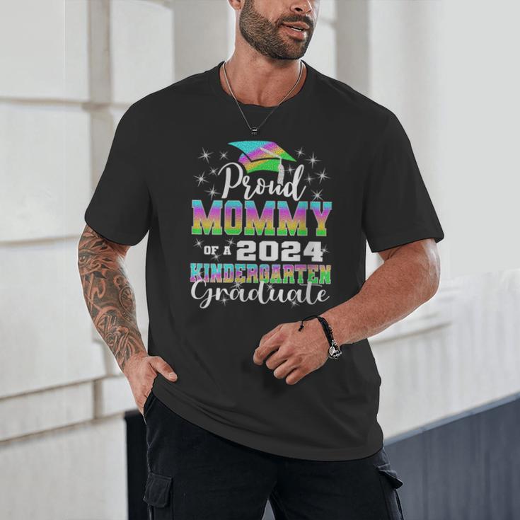 Proud Mommy Of Kindergarten Graduate 2024 Graduation Mommy Unisex T-Shirt