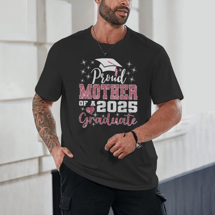Proud Mother Of 2025 College Graduate Family Graduation Unisex T-Shirt