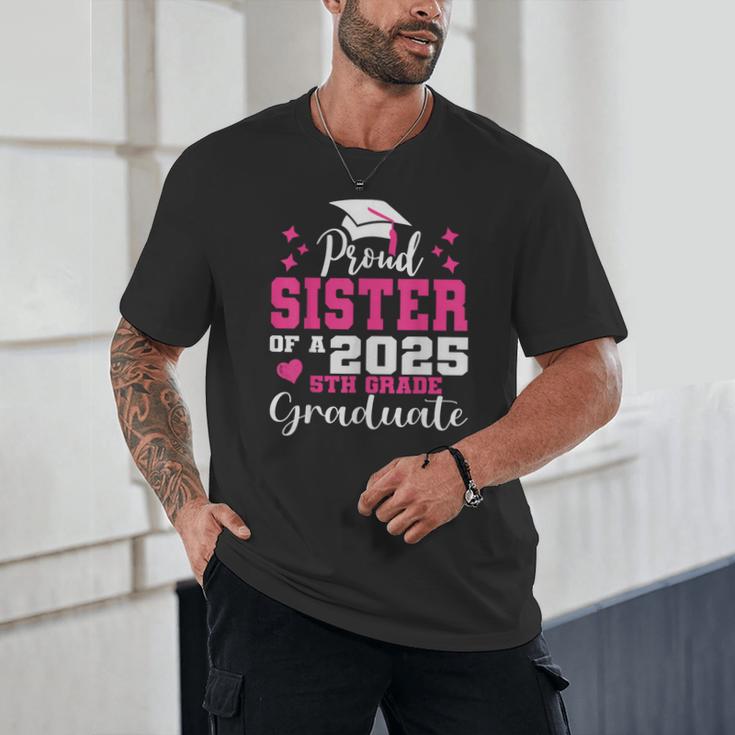 Proud Sister Of 5th Grade Graduate 2025 Family Graduation Unisex T-Shirt
