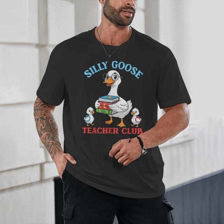 Silly Goose With Books Teacher Club School Educator Unisex T-Shirt