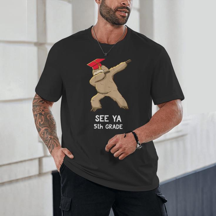 Sloth Dabbing 5th Grade Graduation Shirt Fifth Grade Grad Unisex T-Shirt