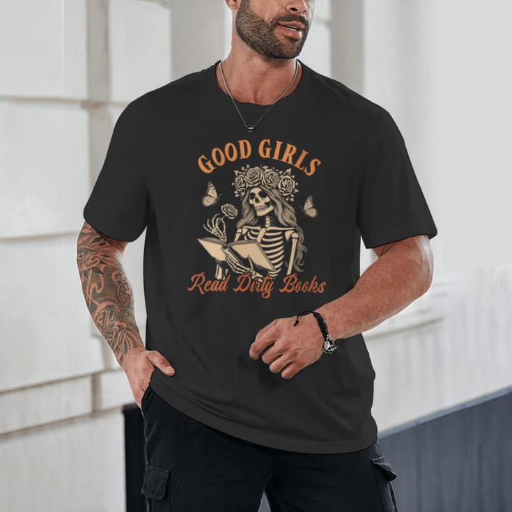 Smut Reader Spicy Romance Good A Girls Read Dirty Books Unisex T-Shirt