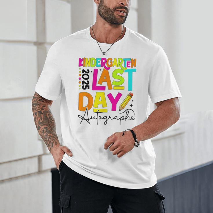2025 Last Day Of School Autograph Kindergarten Graduation Unisex T-Shirt