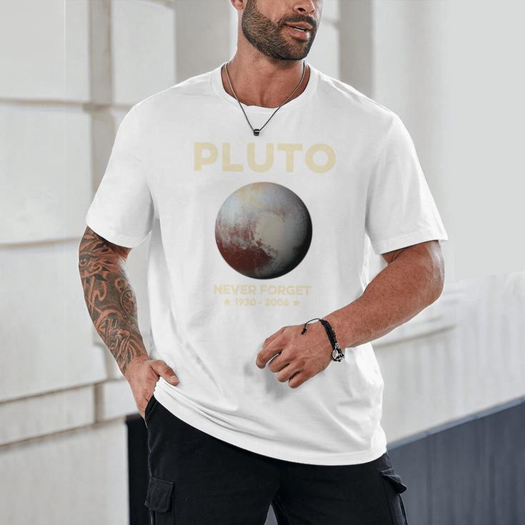 Pluto Never Forget 1930-2006 Planet Space Science Nostalgia Unisex T-Shirt