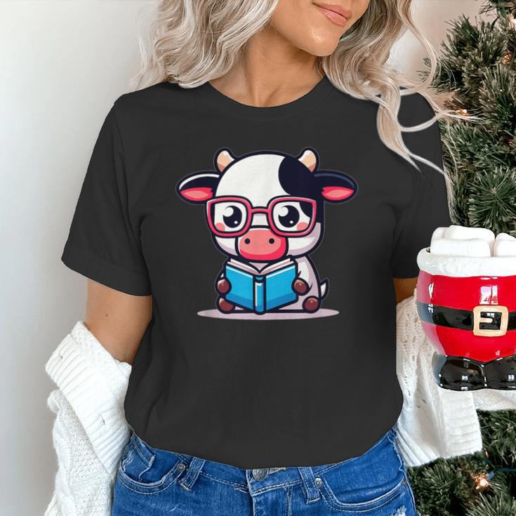 Adorable Book Lover Cow With Reading Glasses Cute Unisex T-Shirt Adorable Book Lover Cow With Reading Glasses Cute Unisex T-Shirt