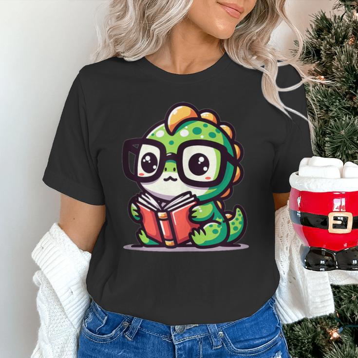 Adorable Book Lover Iguana With Reading Glasses Cute Unisex T-Shirt