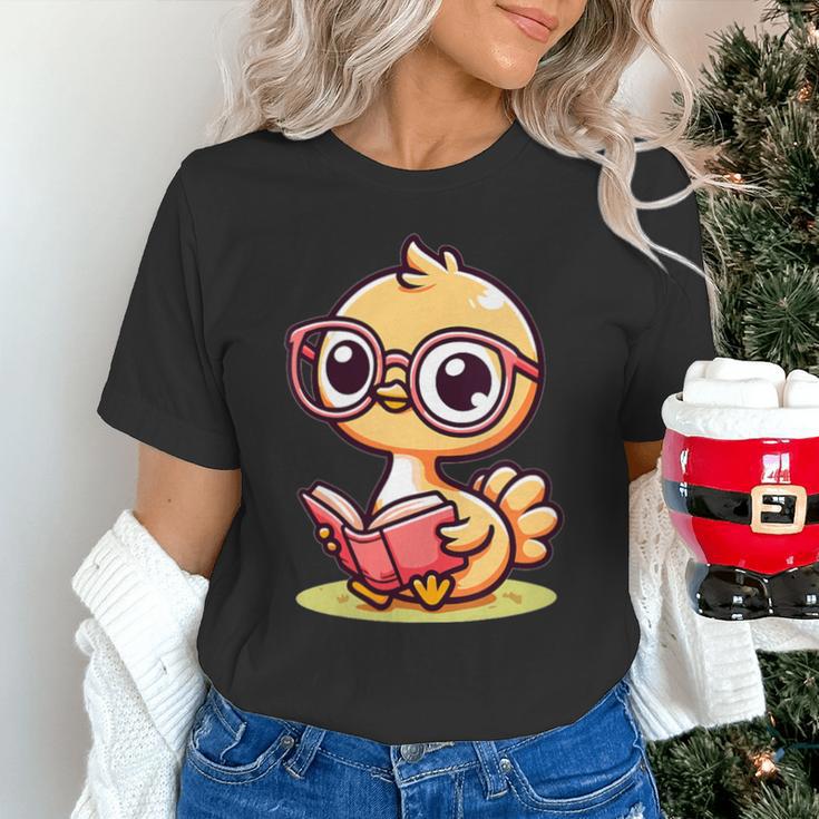 Adorable Book Lover Ostrich With Reading Glasses Cute Unisex T-Shirt