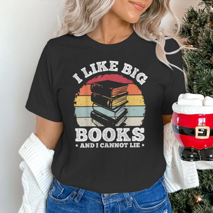 I LIKE BIG BOOKS AND I CANNOT LIE Book Lover Print Unisex T-Shirt