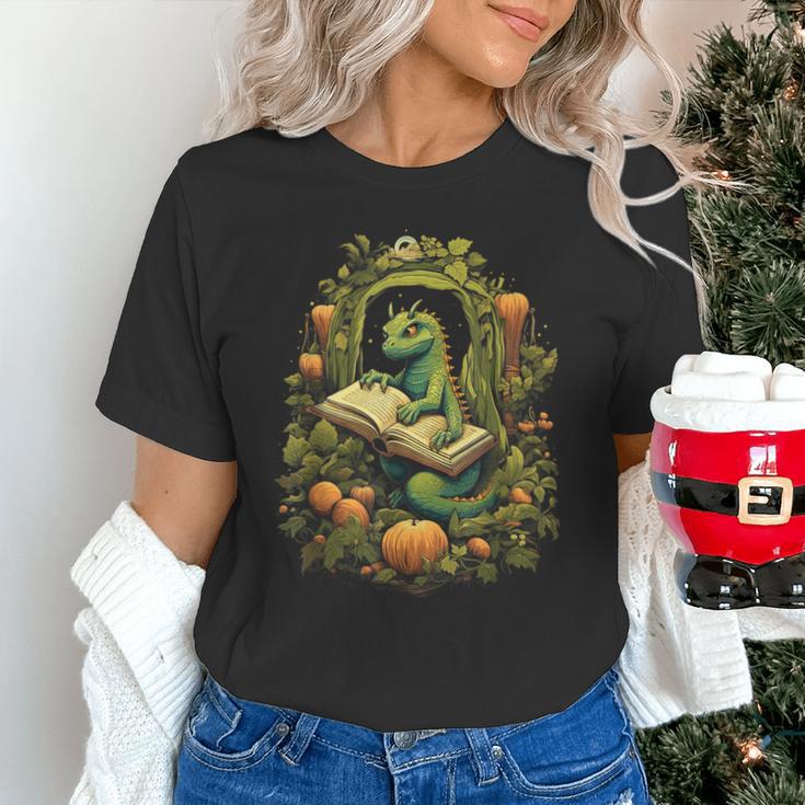 Book Dragon Reading Books Bookworm Fantasy Unisex T-Shirt