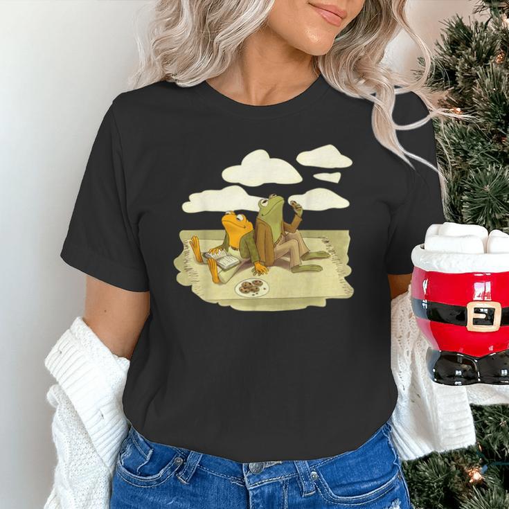 Book Frog Toad Vintage Book Frog Book Frog Reading Book Unisex T-Shirt