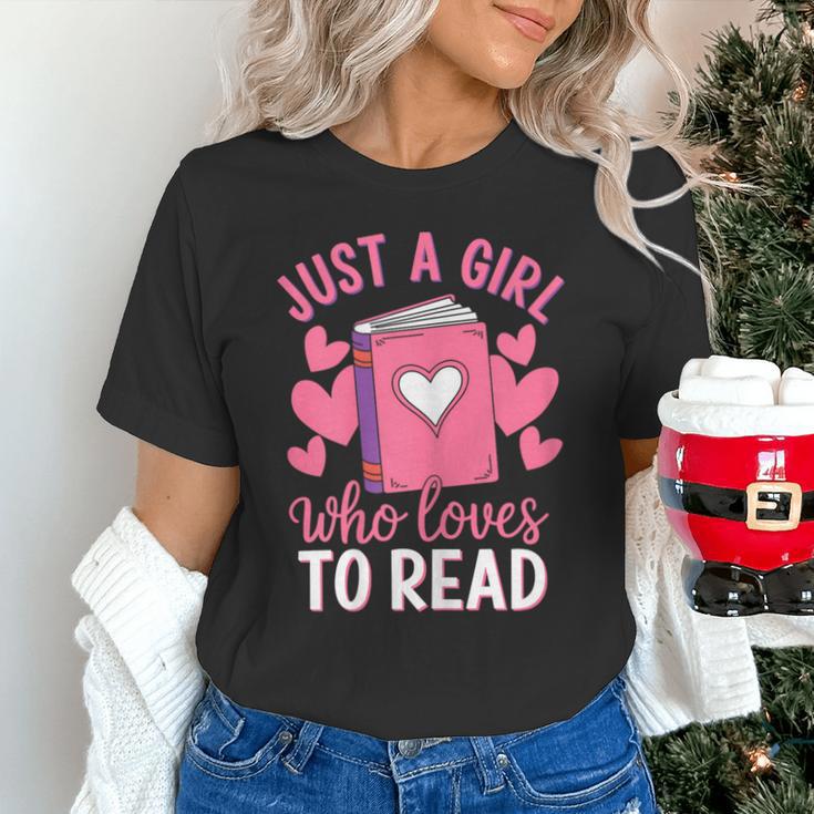 Bookworm Just A Girl Who Loves To Read Unisex T-Shirt