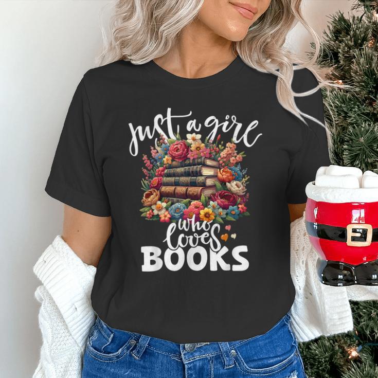 Bookworm For Women Just A Girl Who Loves Books Unisex T-Shirt Bookworm For Women Just A Girl Who Loves Books Unisex T-Shirt
