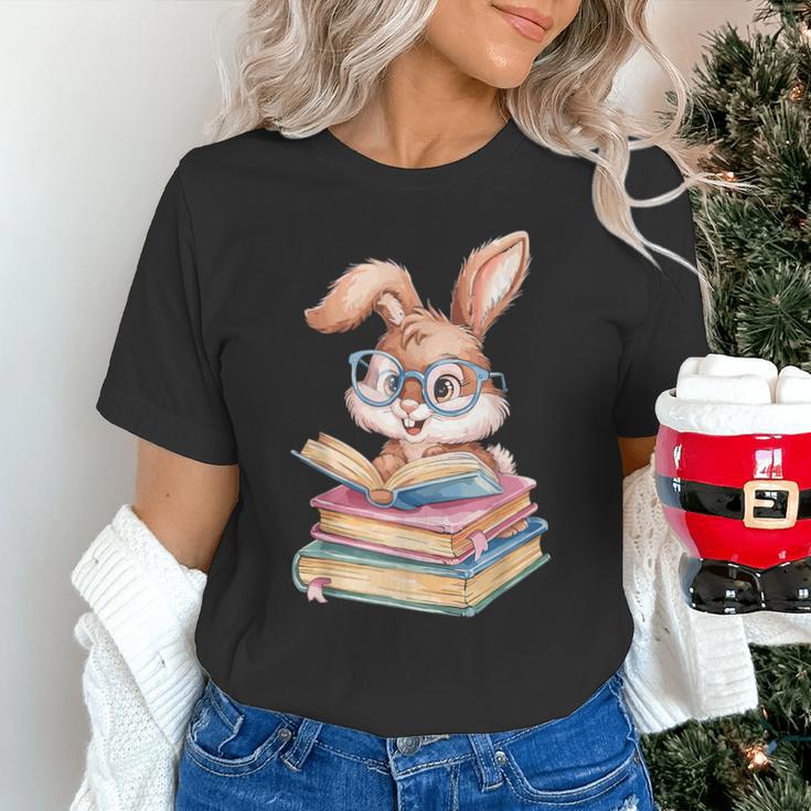 Bunny Rabbit Reading Books Rabbit Books Bunny Reader Unisex T-Shirt